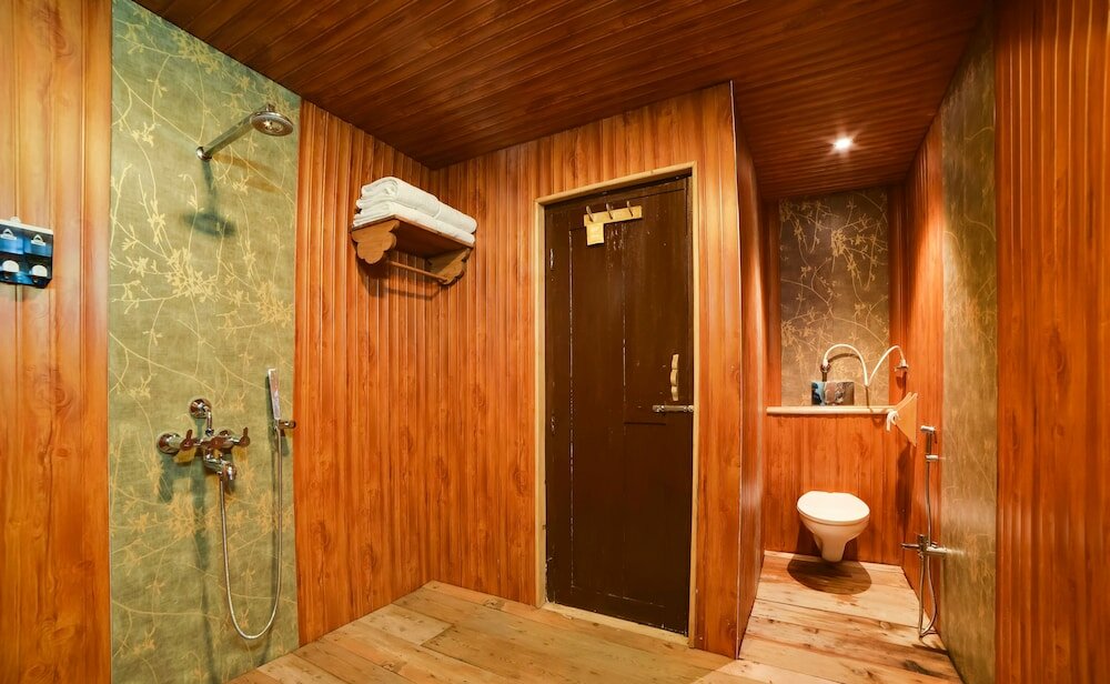 Фото Summit Panghen Metok Hotel