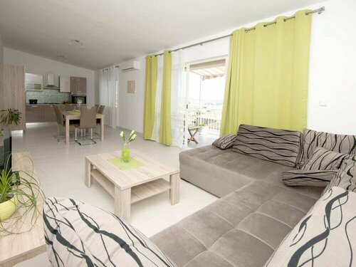 Гостиница Modern Apartment in Seget Donji With Terrace