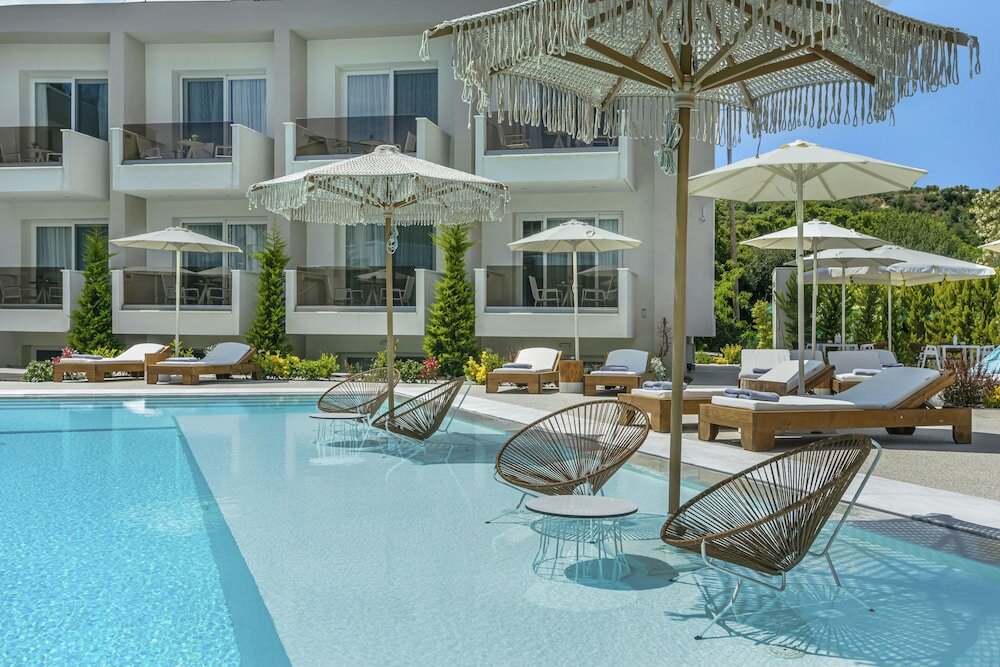 Фото Mirablue Luxury Residences