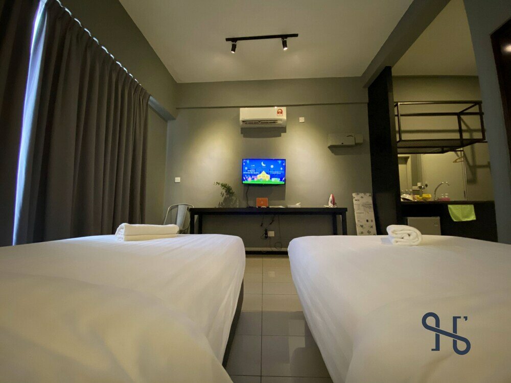 Фото Homesuite' Home @Aeropod SOVO