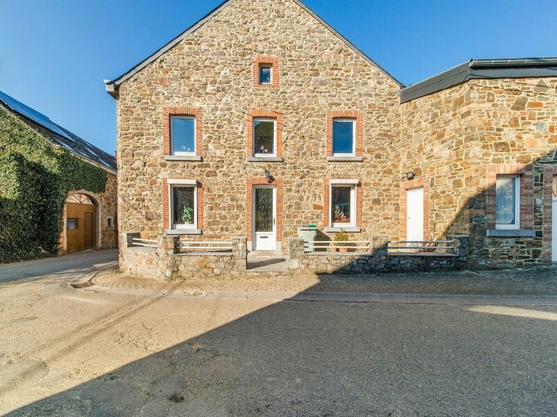 Гостиница Charming Holiday Home in Awenne