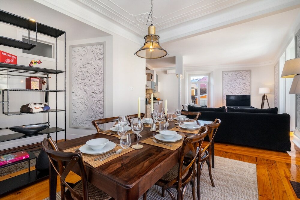 Фото Luxurious Art Deco 3 Br