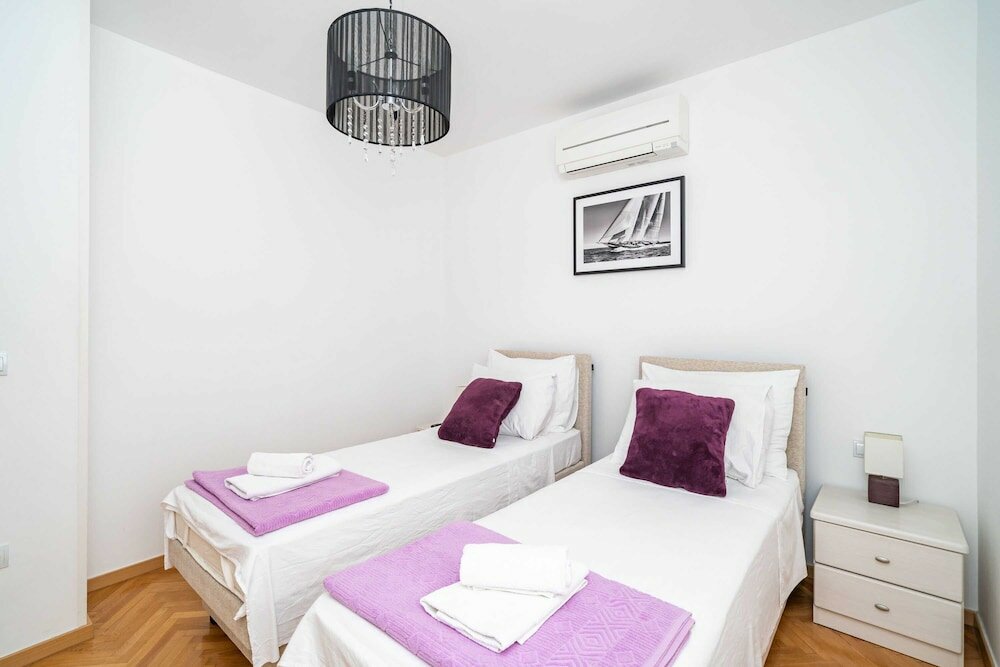 Фото Holiday Home King