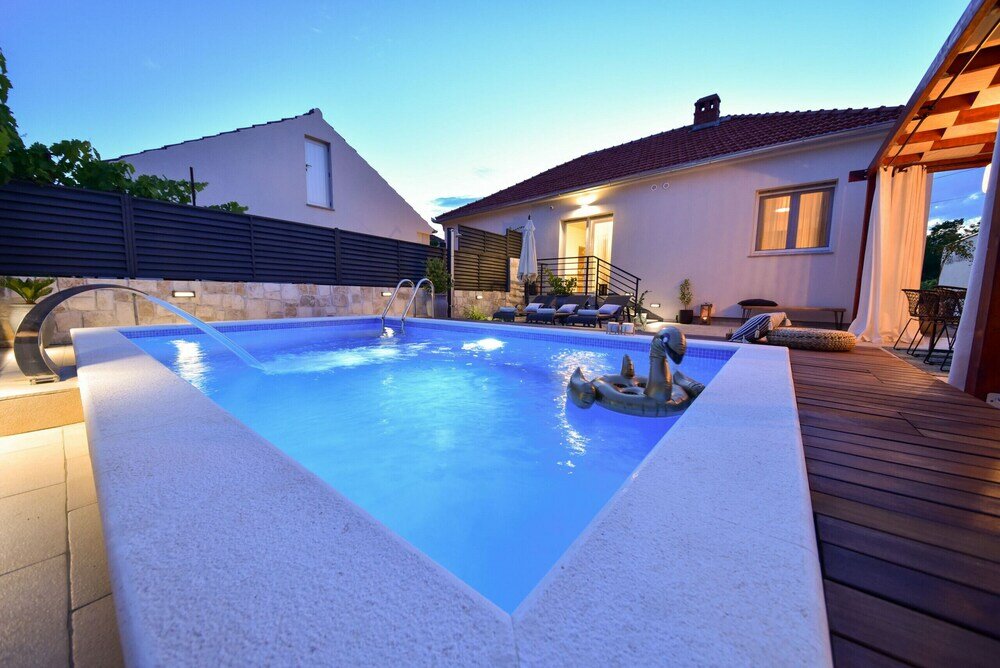 Фото Villa Teuta