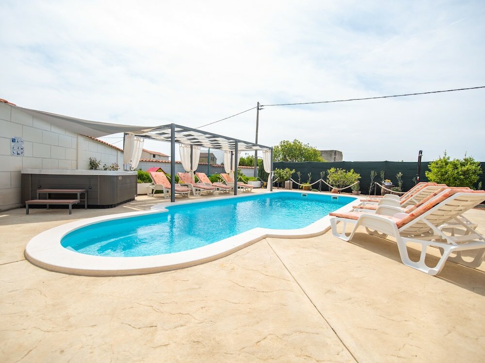 Фото Holiday Home near Trogir