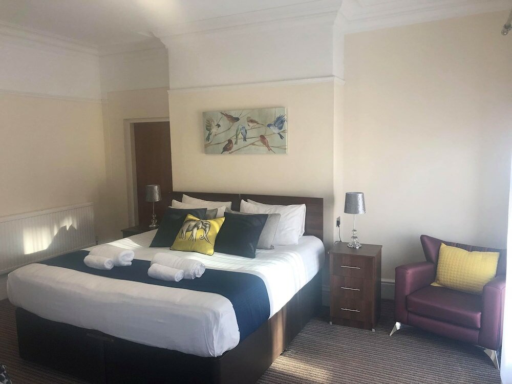 Фото The New Brighton Hotel