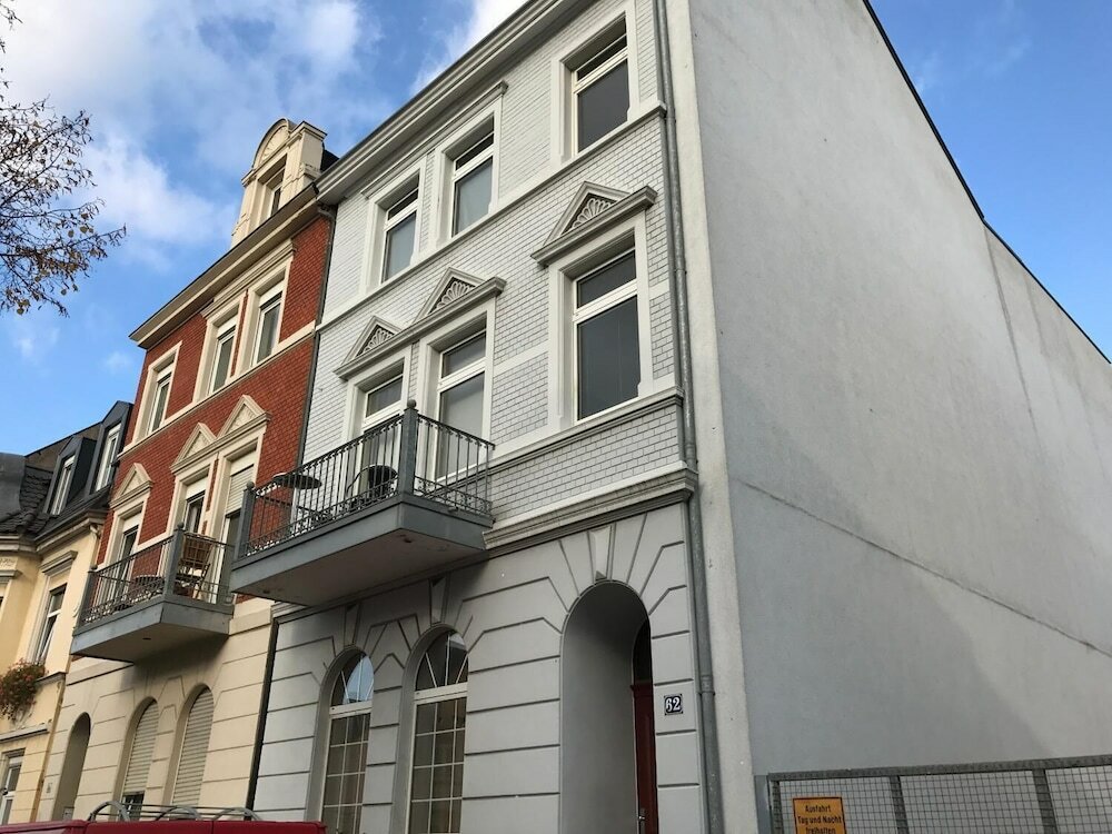 Фото A&s Ferienwohnungen Bonnerstraße 62