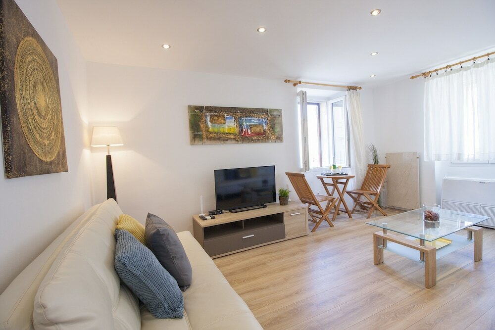 Фото Augustus Forum View