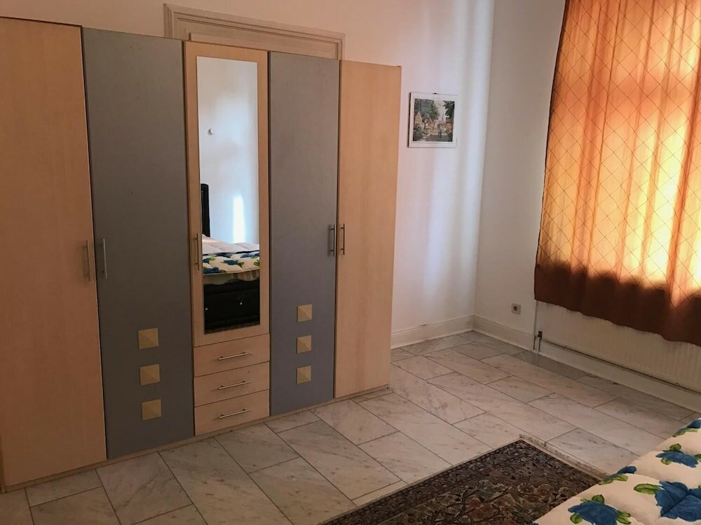 Фото A&s Ferienwohnungen Bonnerstraße 62