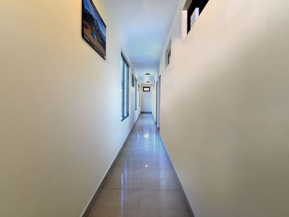 Фото Oyo Parth Regency