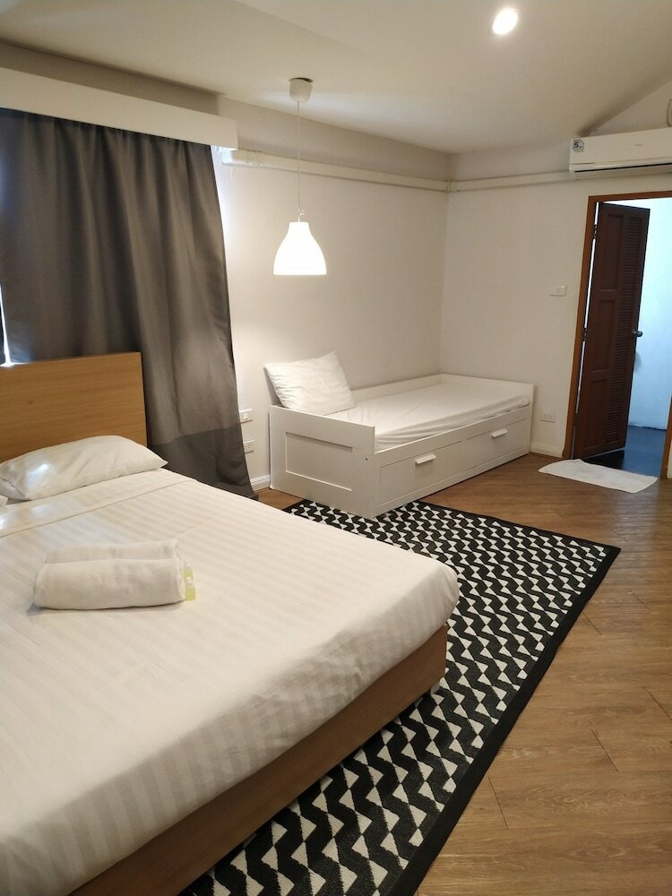 Фото Siam Hubbiz Hostel