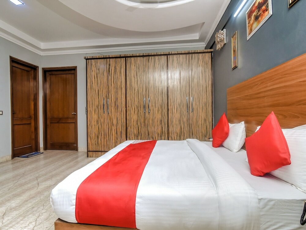 Фото Oyo 18254 Glorious Stayz