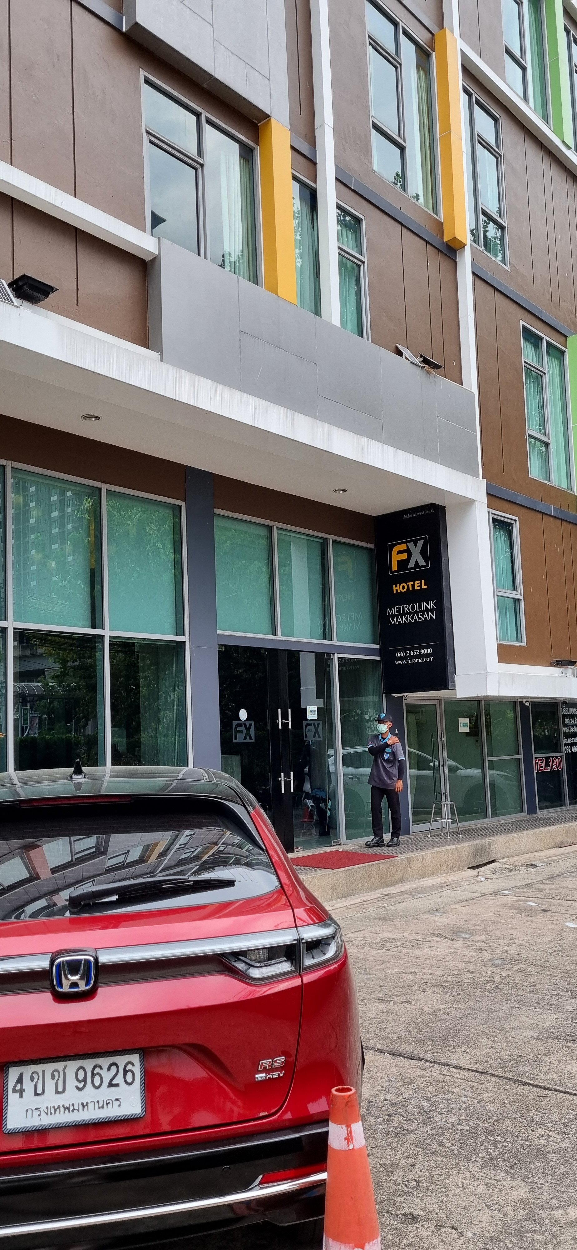 Фото Fx Hotel Metrolink Makkasan