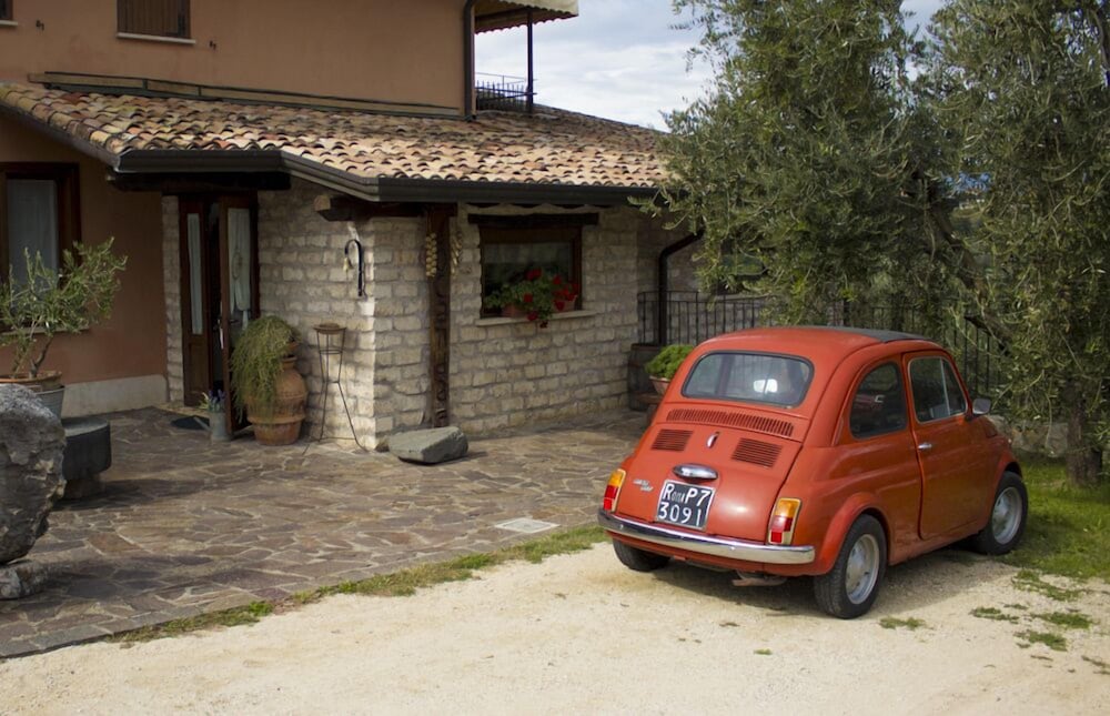 Фото отеля 2