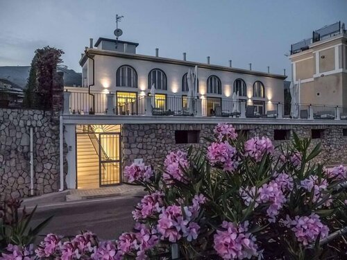 Гостиница Klaton Beach Hotel в Формии