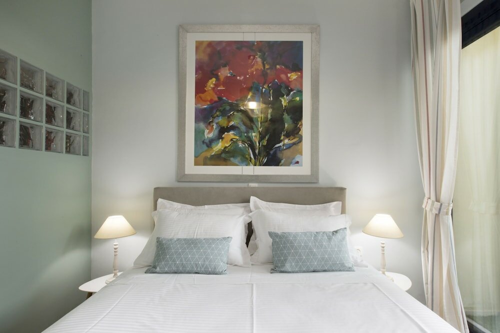 Фото Under the shade of Acropolis