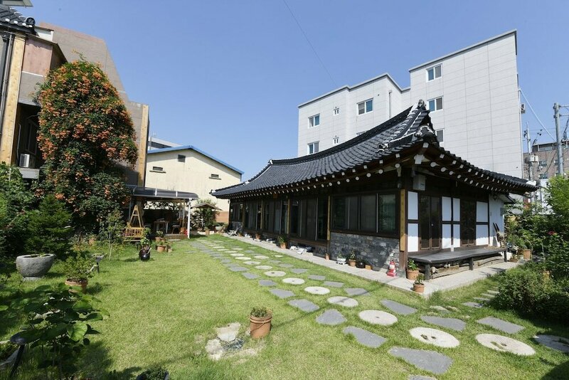 Гостиница Dasomchae - Hostel в Кванджу