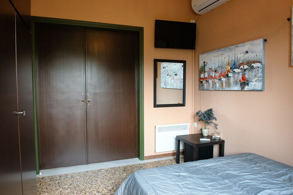 Фото Peris Beach Villa Galaxy near Athens Airport