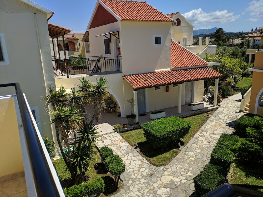 Фото Tondoris Apartments