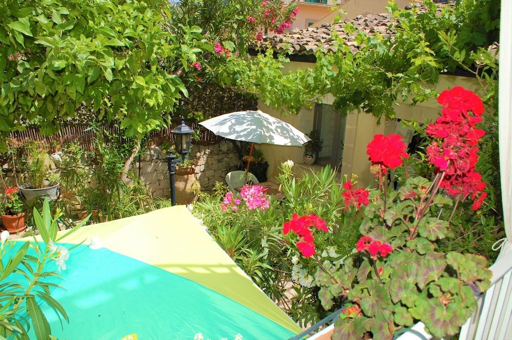 Фото B&b Il giardino dei sospiri