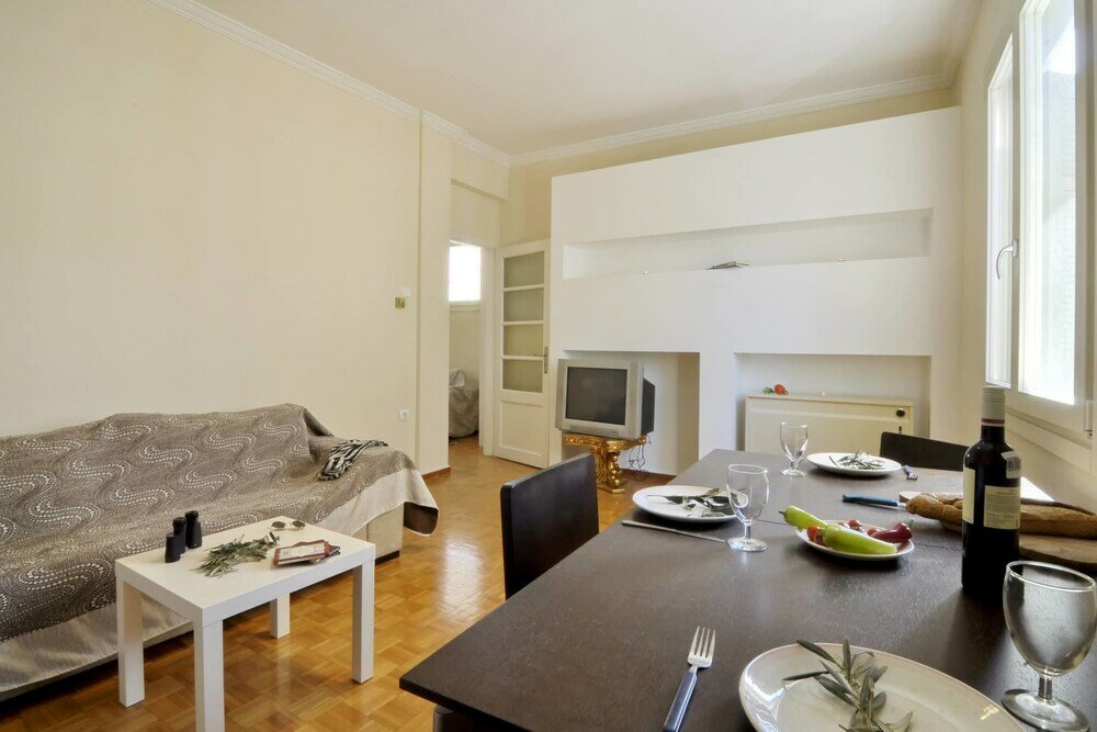 Фото Historic Plaka Apartments