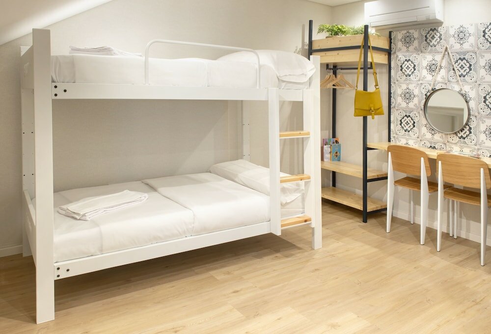 Фото The Central House Lisbon Baixa - Hostel