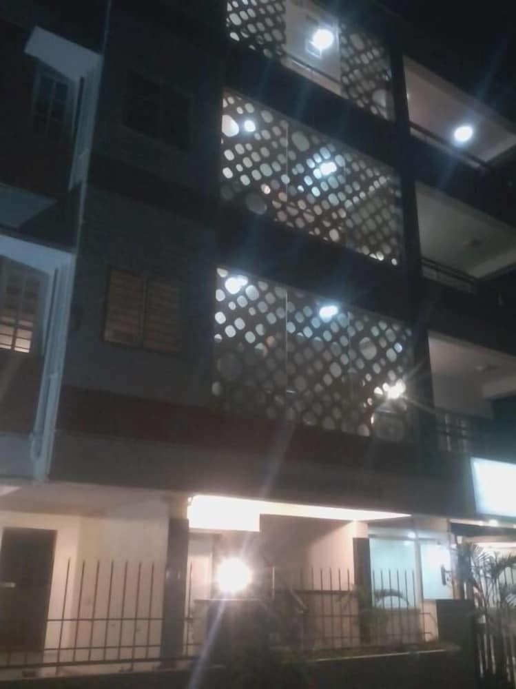 Фото Zions Hotel