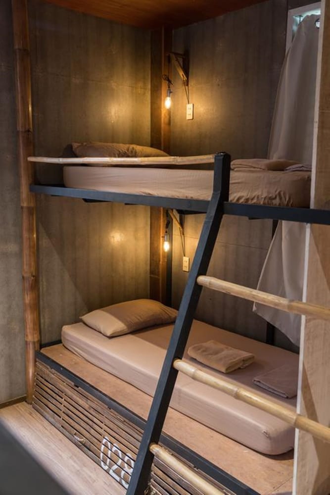 Фото The Flying Fish Hostel