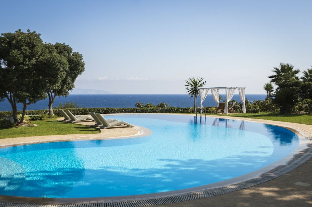 Фото Stella Di Helis Villa