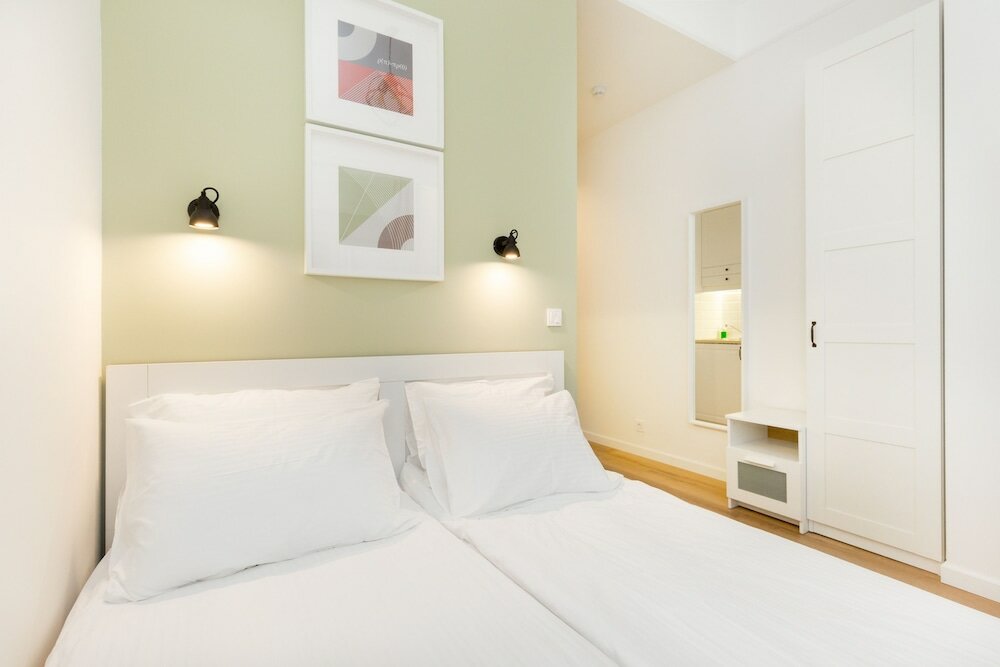 Фото Dinostratus House