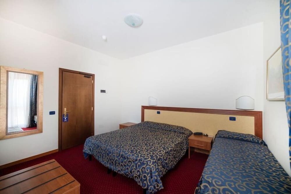 Фото Hotel Italia & Lombardi