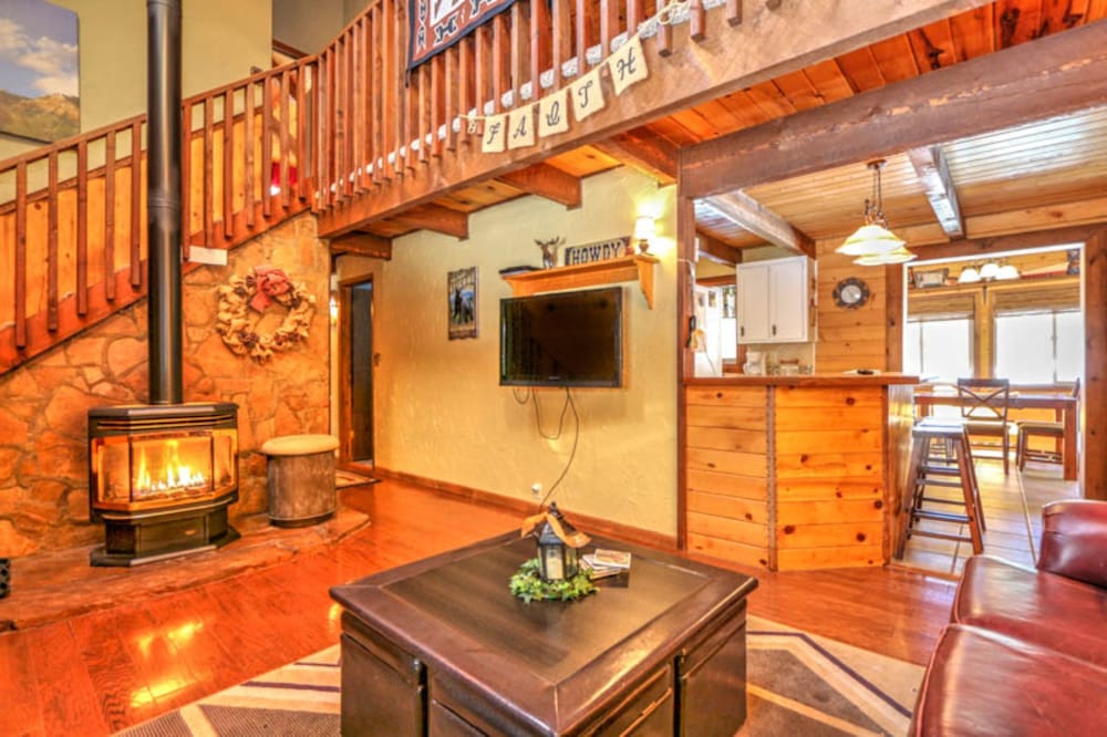 Фото Webb Cabin Mountain