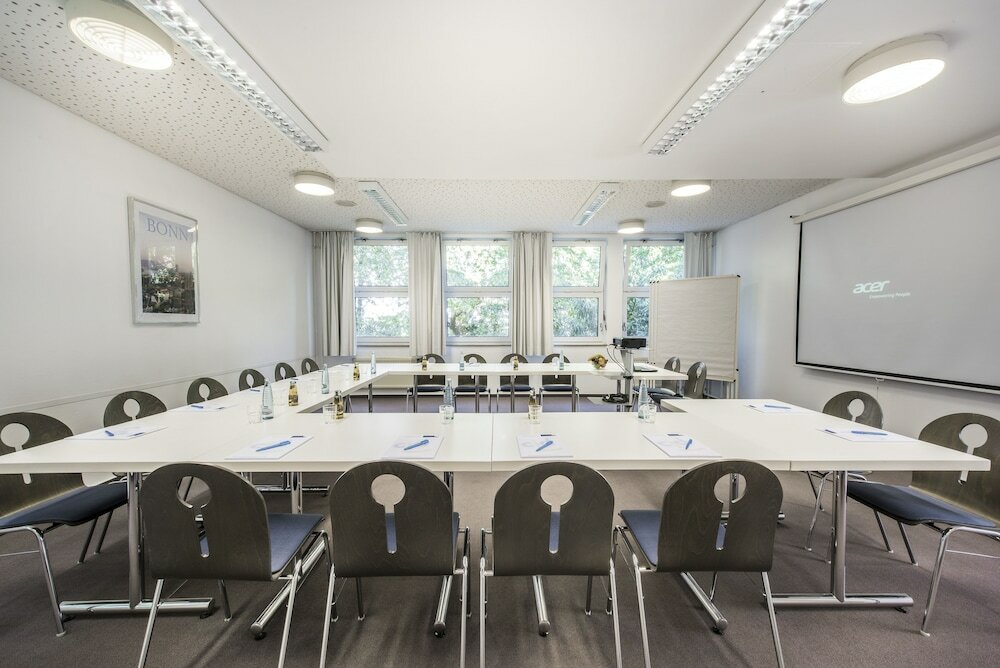 Фото Cjd Bonn Castell