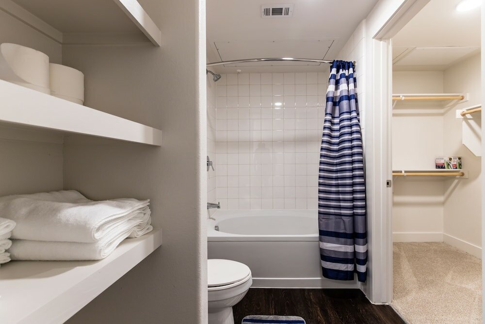 Фото Urbanlights at Legacy West