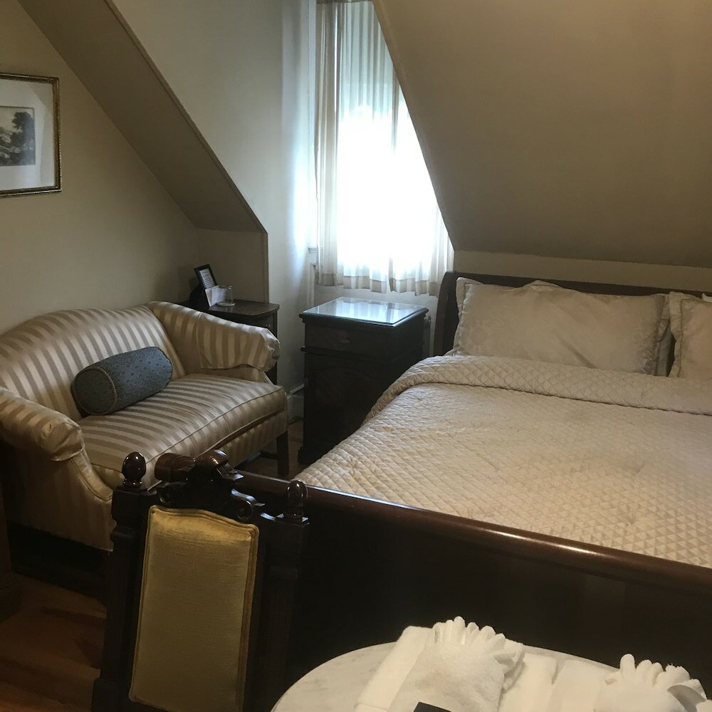 Фото Edgewood Manor