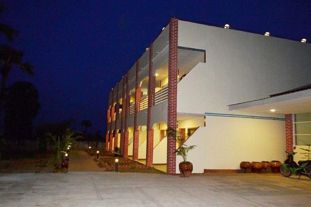 Фото Diamond Popa Hotel