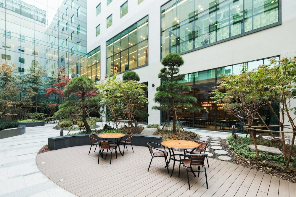 Фото Orakai Cheonggyesan Hotel