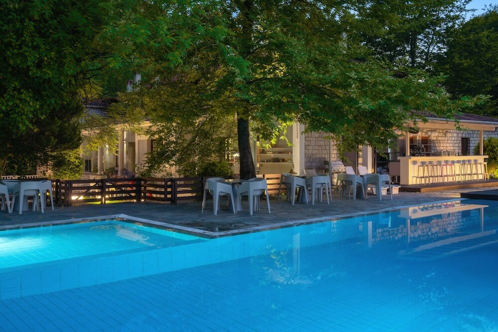 Фото Gefyri Hotel