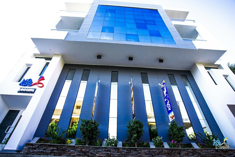 Фото отеля 2