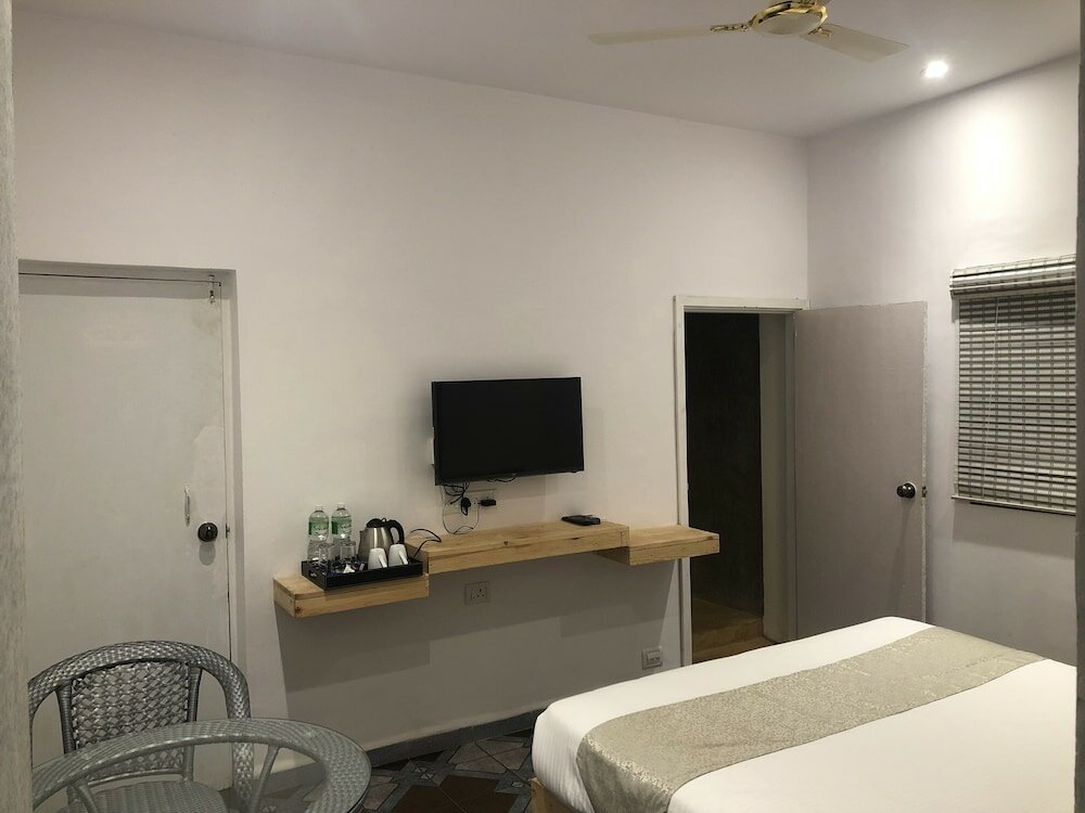 Фото Inn Morjim a Boutique Beach Hotel