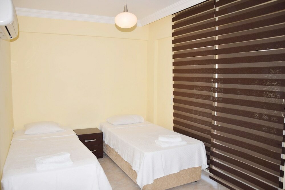 Фото Villa Th18 by JoyLettings