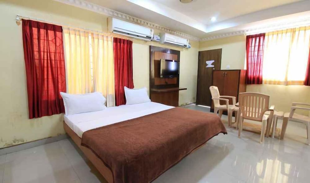 Фото Megha Residency