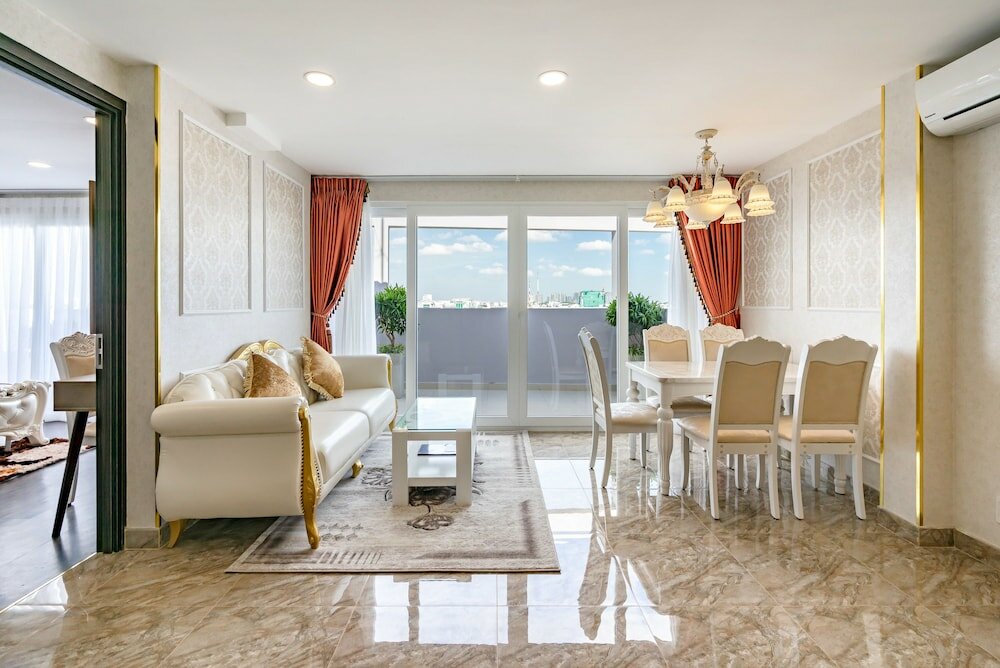 Фото Emerald Central