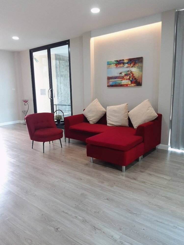 Фото Bhundaree Richy