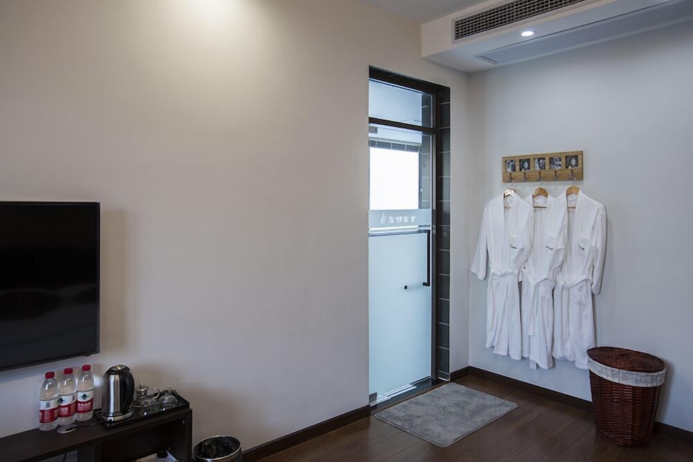 Фото Floral Hotel Nanjing Zuolingyoushe