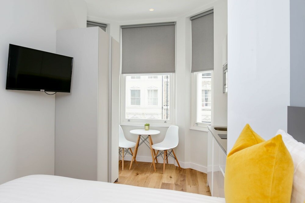 Фото Cromwell Serviced Apartment