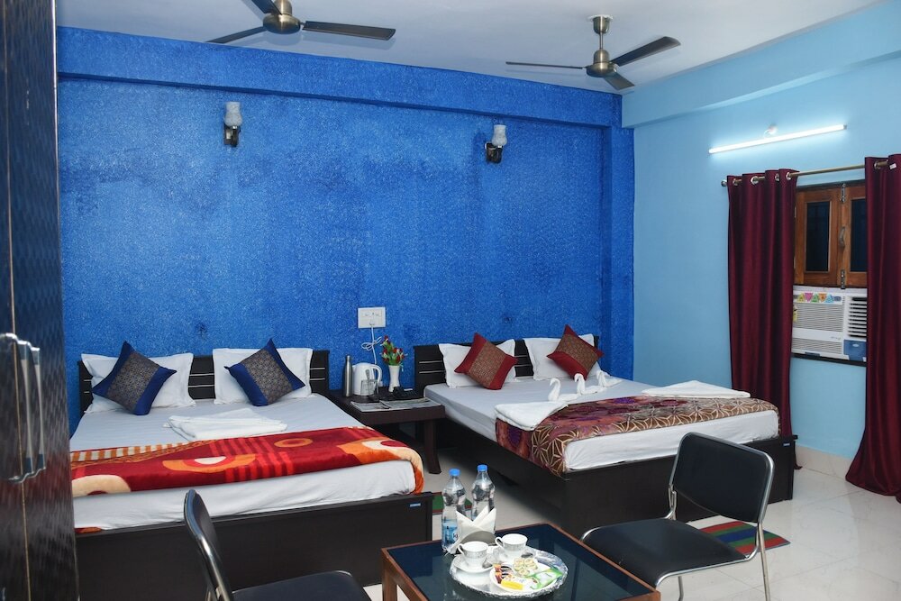 Фото Hotel Anand Lok