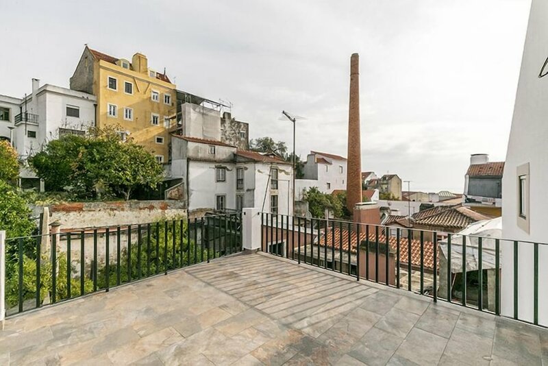 Гостиница LxWay Apartments Galeria Alfama в Лиссабоне