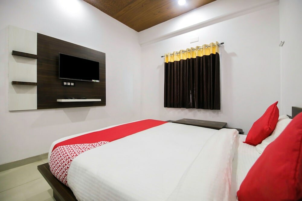 Фото Oyo 25084 Hotel Jai Hind