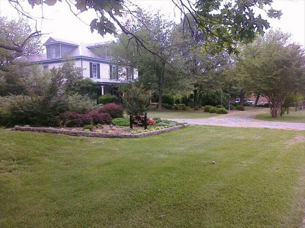 Фото 7 Bedroom Manor near Appomattox & Lynchburg